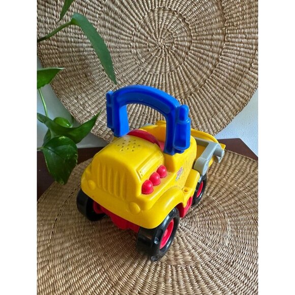 Fisher-Price little people Lifty the Loader - Picture 8 of 10